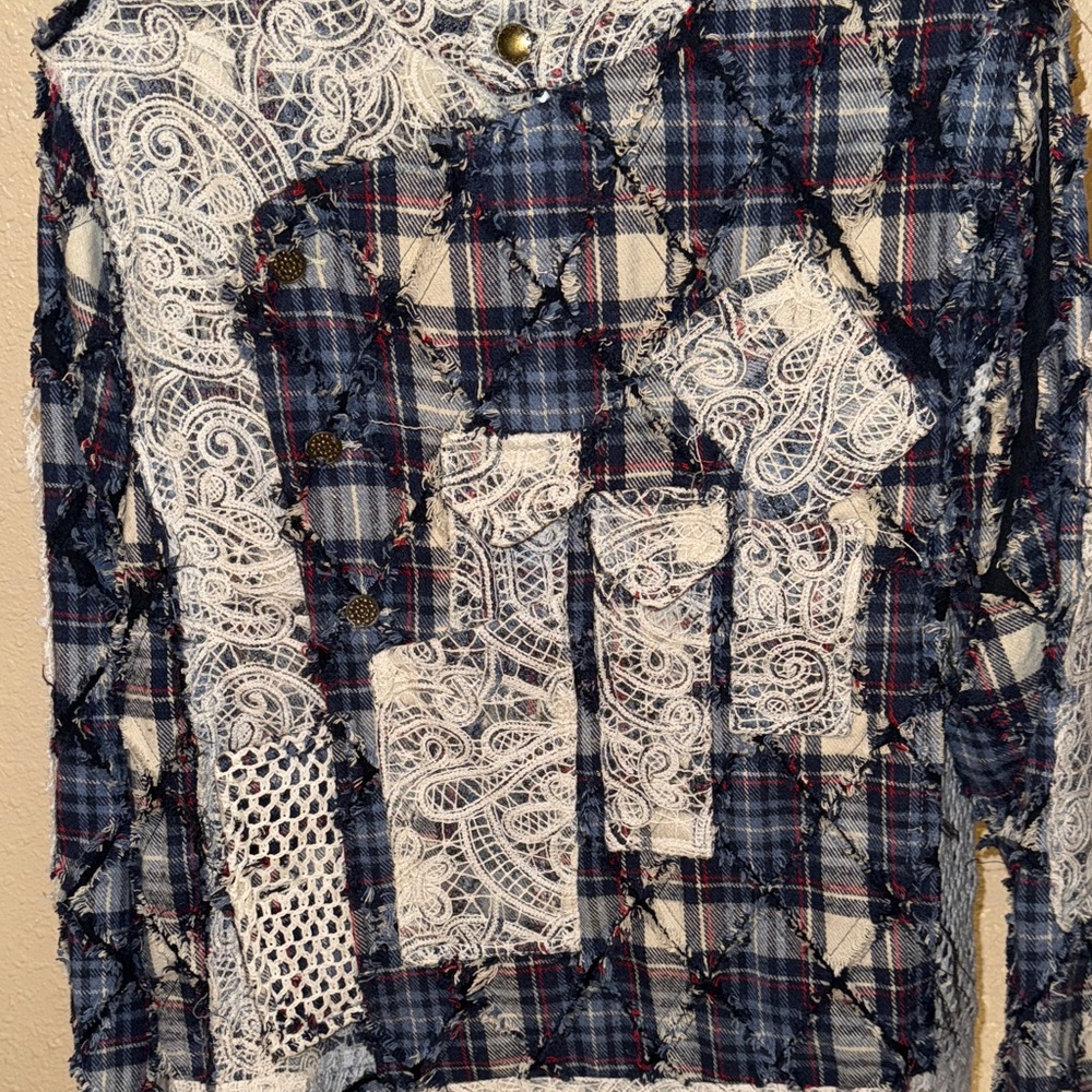 POL Medium OVERSIZED Patchwork, Lace, mixed fabric boho plaid button down jacket - Picture 17 of 17